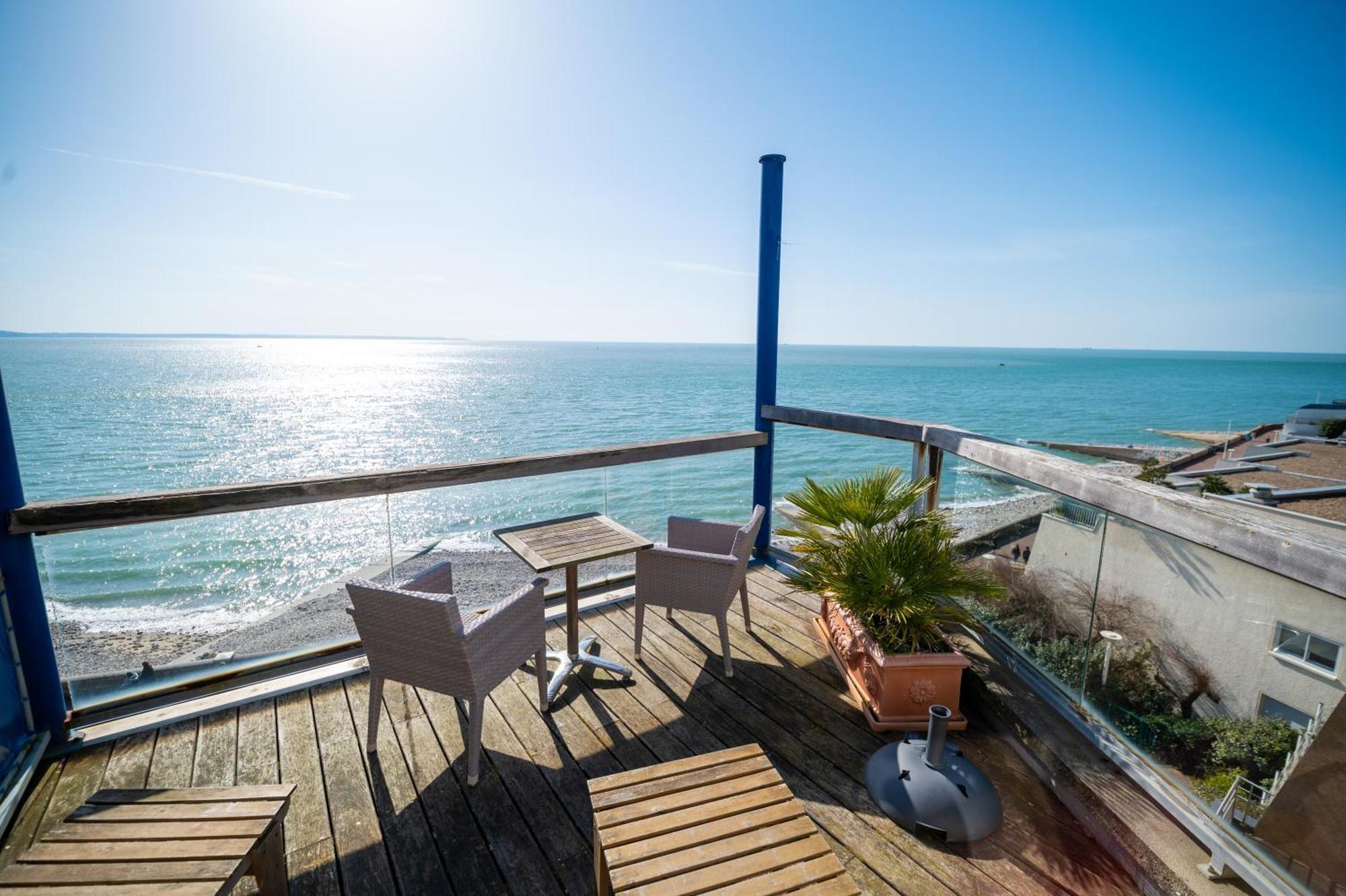Logis Hotel - La Petite Rade Le Havre Luaran gambar